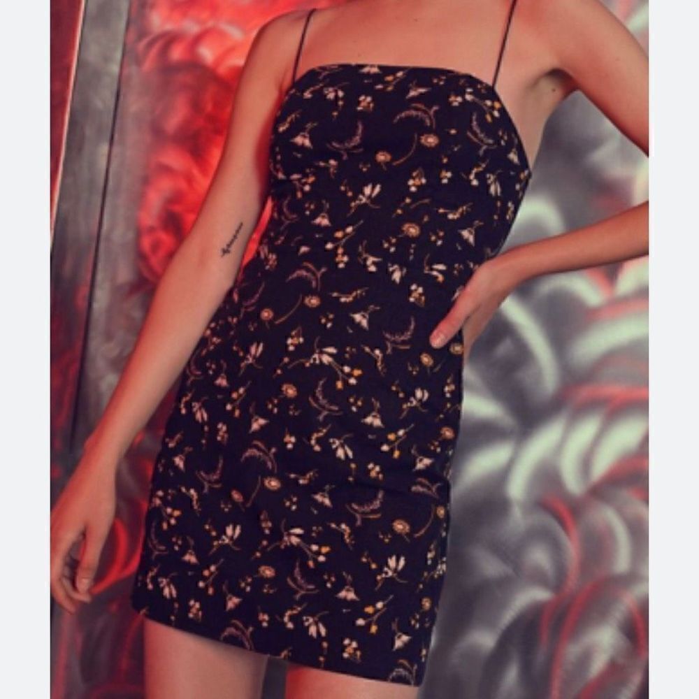 Urban Outfitters Women's Colette Stretch Linen Mini Dress in Black Size US 4